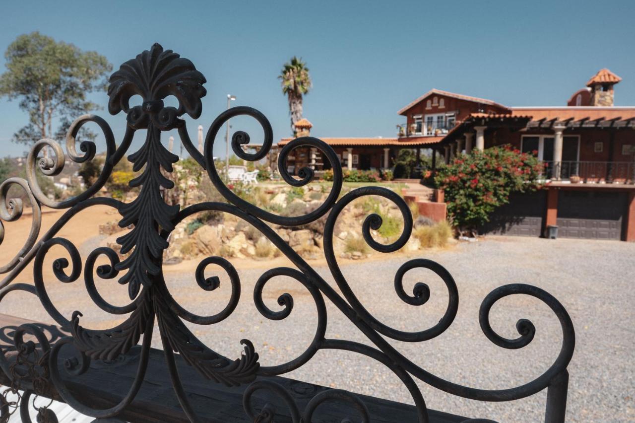 Vina Calabria Bed and Breakfast Valle de Guadalupe Exteriör bild
